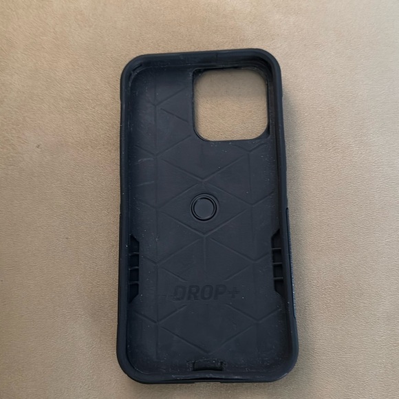 Otterbox iPhone 14 Pro Max case black - Picture 2 of 4